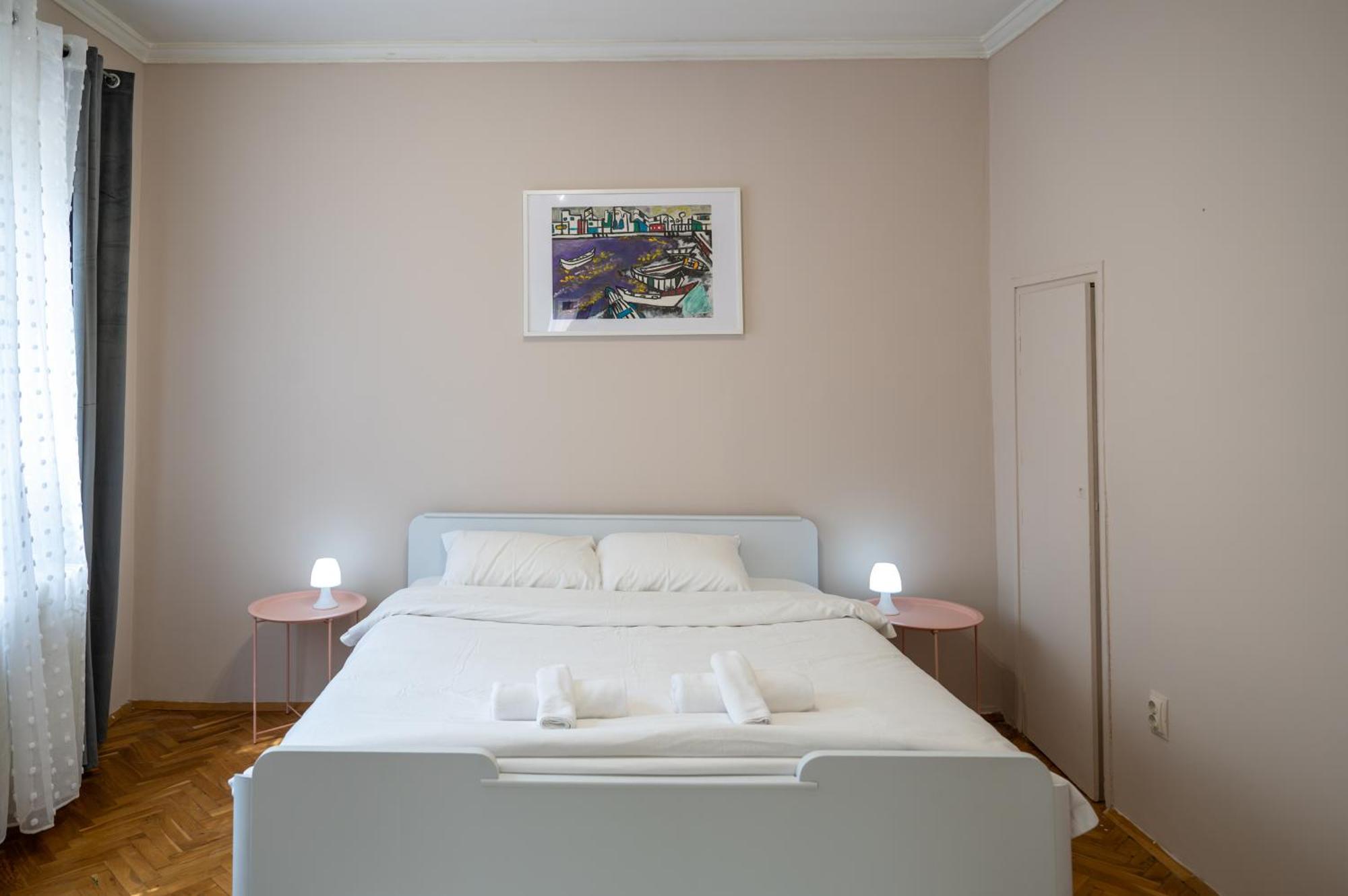 Beautiful Two-Bedroom Apartment In City Center Sofya Dış mekan fotoğraf