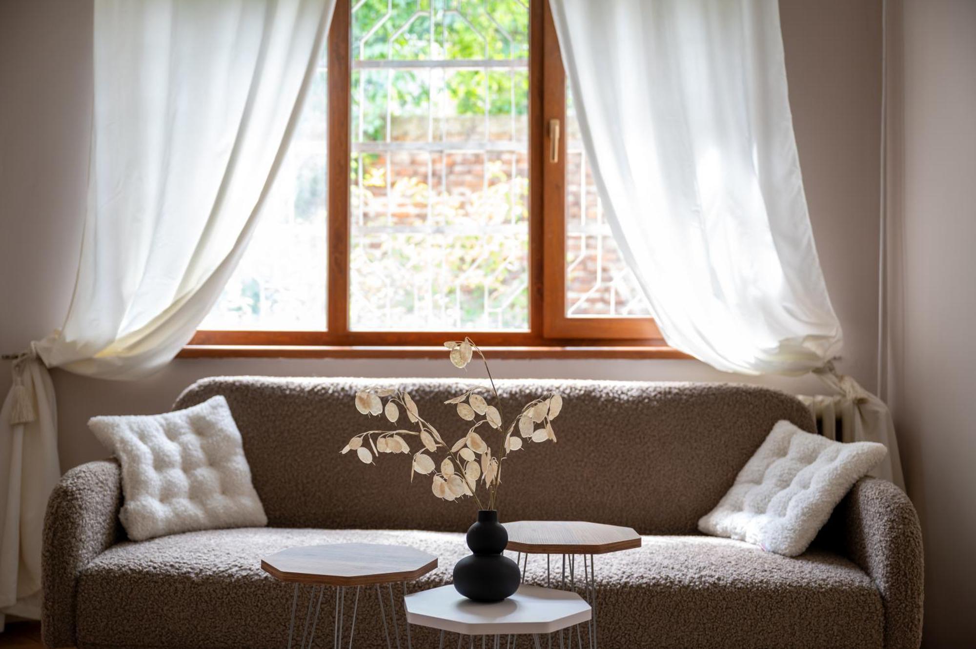 Beautiful Two-Bedroom Apartment In City Center Sofya Dış mekan fotoğraf