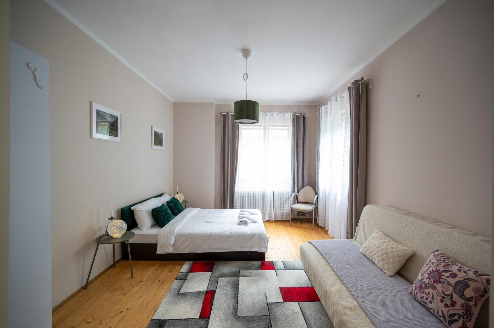 Beautiful Two-Bedroom Apartment In City Center Sofya Dış mekan fotoğraf