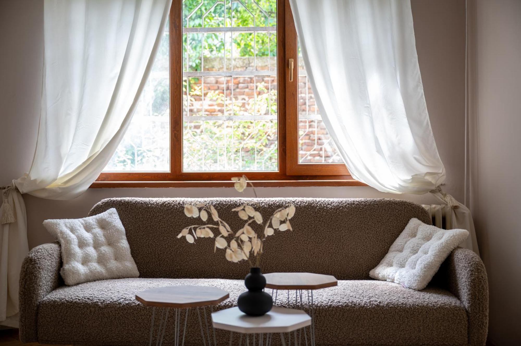 Beautiful Two-Bedroom Apartment In City Center Sofya Dış mekan fotoğraf